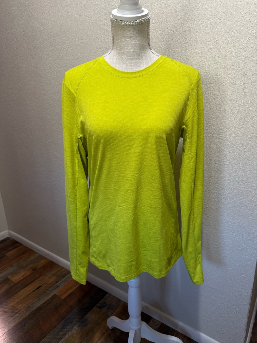 REI Co-Op - Womens Neon Yellow Long Sleeve Crewneck Activewear Top - Size Small